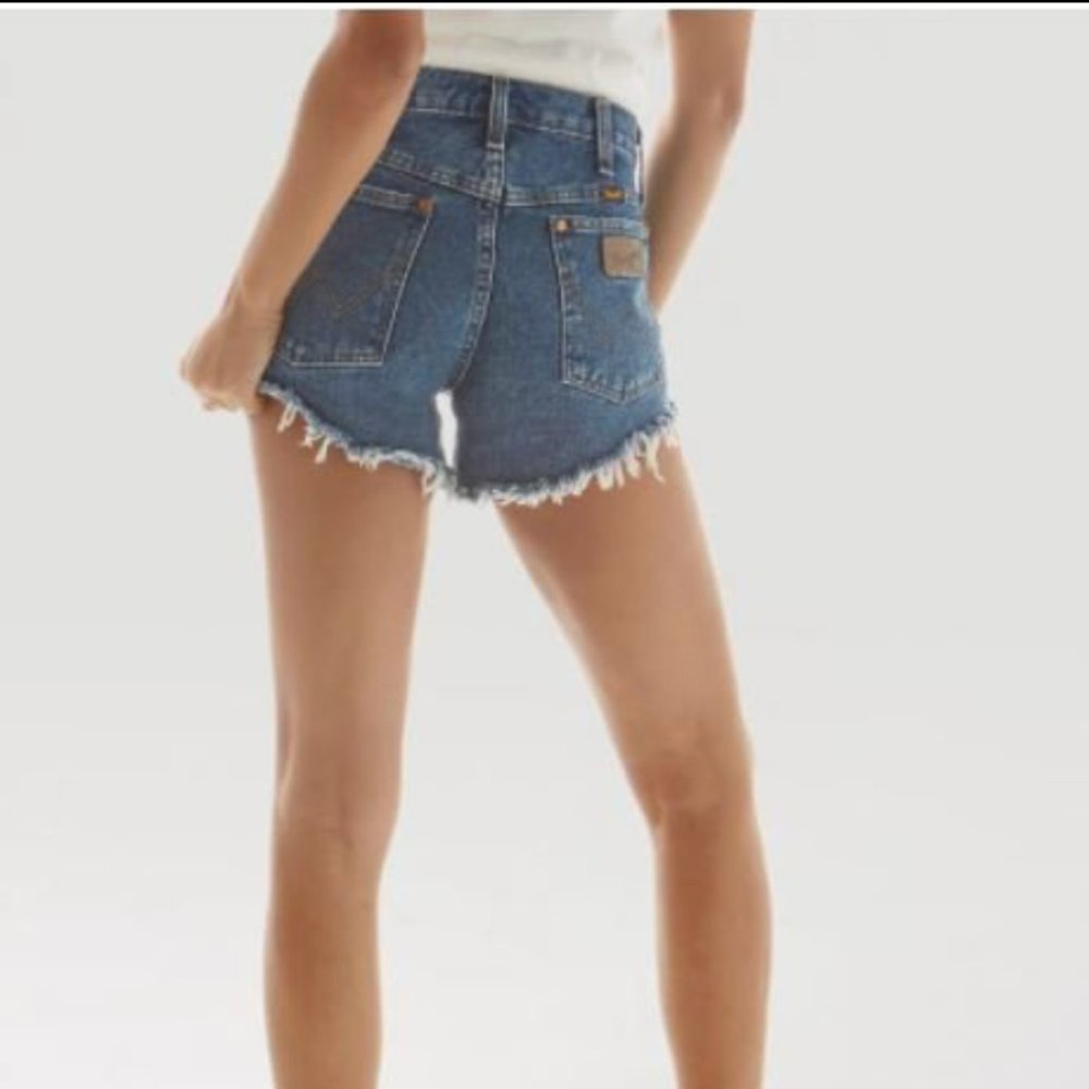 Wranger Women's cut off shorts Size 28